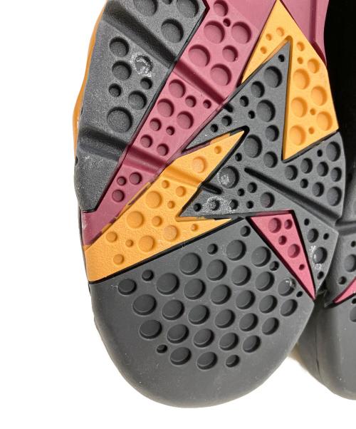 NIKE（ナイキ）NIKE (ナイキ) AIR JORDAN 7 RETRO ブラック×ベージュ サイズ:25.5 未使用品の古着・服飾アイテム