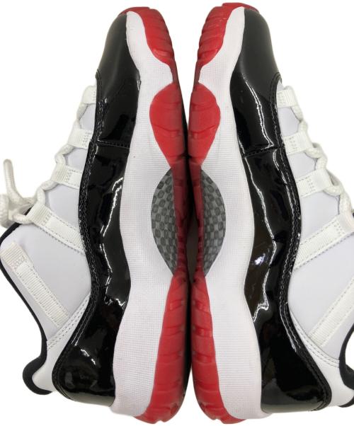 NIKE（ナイキ）NIKE (ナイキ) AIR JORDAN 11 RETRO LOW ブラック×ホワイト サイズ:25の古着・服飾アイテム