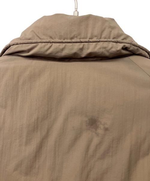 WILD THINGS（ワイルドシングス）WILD THINGS (ワイルドシングス) URBAN RESEARCH (アーバンリサーチ) belted puff jacket ベージュ サイズ:FREEの古着・服飾アイテム