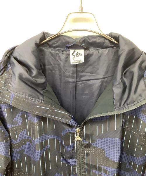 SPECIAL GUEST K.K.（スペシャルゲスト）SPECIAL GUEST K.K. (スペシャルゲスト) SHIRT PATTERN CAMO NYLON HOODED JACKET ブラック×ブルー サイズ:XLの古着・服飾アイテム