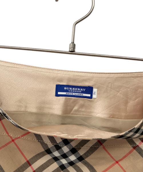 BURBERRY BLUE LABEL（バーバリー ブルー レーベル）BURBERRY BLUE LABEL (バーバリー ブルー レーベル) ノバチェックショートスカート ベージュ サイズ:36の古着・服飾アイテム