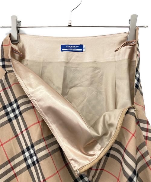 BURBERRY BLUE LABEL（バーバリー ブルー レーベル）BURBERRY BLUE LABEL (バーバリー ブルー レーベル) ノバチェックショートスカート ベージュ サイズ:36の古着・服飾アイテム