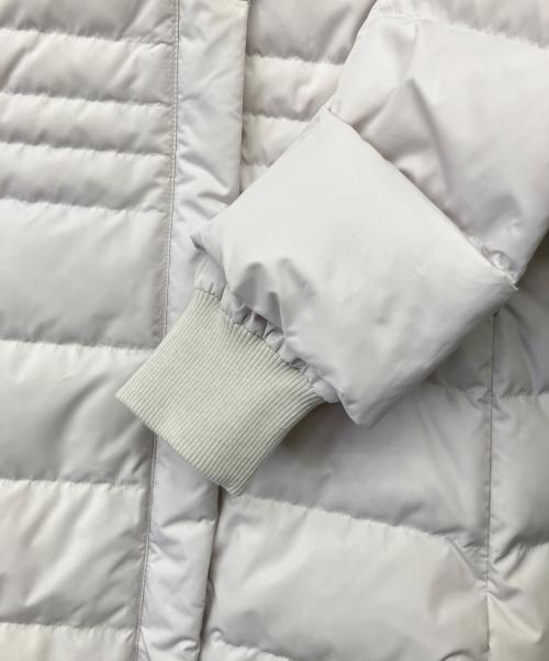 UNTITLED（アンタイトル）UNTITLED (アンタイトル) ダウンコート オフホワイト サイズ:02/M 未使用品の古着・服飾アイテム