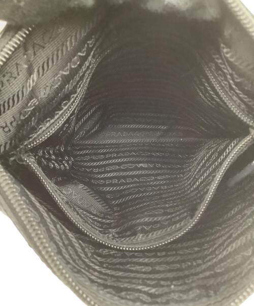 PRADA（プラダ）PRADA (プラダ) ナイロンショルダーバッグ ブラックの古着・服飾アイテム