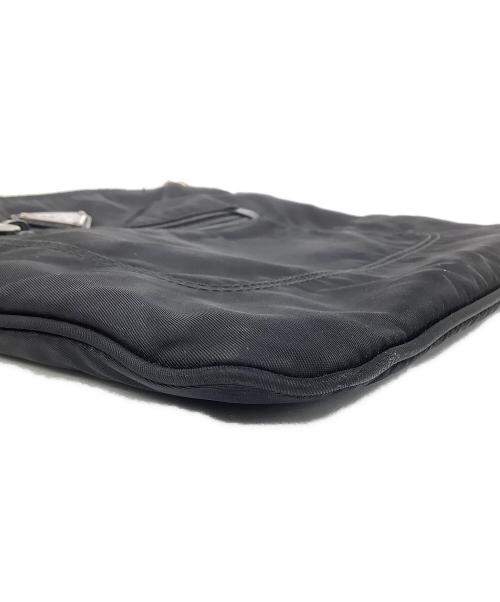 PRADA（プラダ）PRADA (プラダ) ナイロンショルダーバッグ ブラックの古着・服飾アイテム