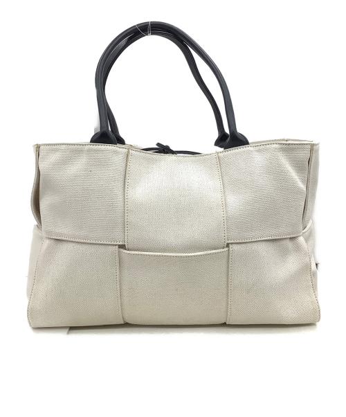 BOTTEGA VENETA（ボッテガベネタ）BOTTEGA VENETA (ボッテガベネタ) ミディアム ザ アルコトート アイボリーの古着・服飾アイテム