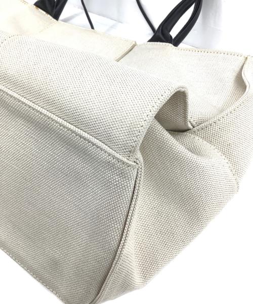 BOTTEGA VENETA（ボッテガベネタ）BOTTEGA VENETA (ボッテガベネタ) ミディアム ザ アルコトート アイボリーの古着・服飾アイテム