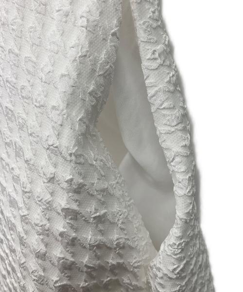 JENNE（ジェンヌ）JENNE (ジェンヌ) 膨れジャガードフレアワンピース ホワイト サイズ:Mの古着・服飾アイテム