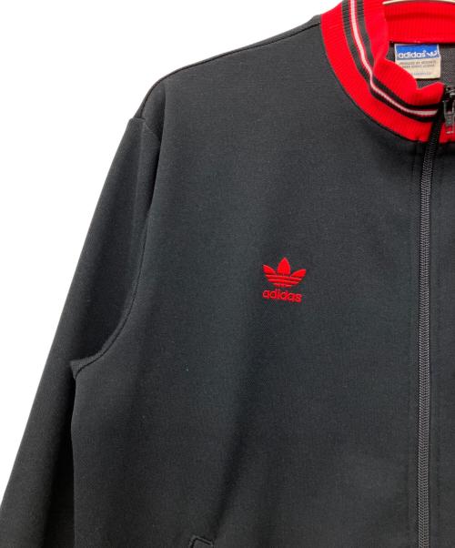 adidas（アディダス）adidas (アディダス) トラックジャケット ブラック×レッドの古着・服飾アイテム