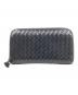 BOTTEGA VENETA（ボッテガベネタ）の古着「イントレチャートラウンドファスナー長財布」｜ブラック