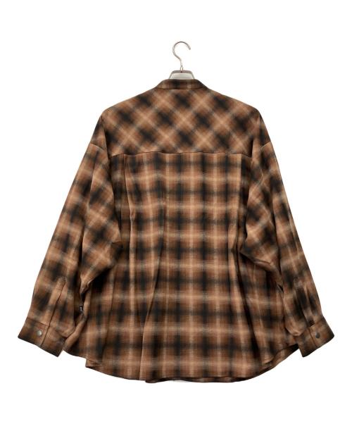 glamb（グラム）glamb (グラム) 4XL Stand Collar Shirt ブラック サイズ:FREE 未使用品の古着・服飾アイテム