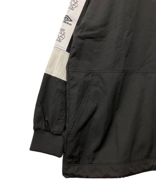 overprint（オーバープリント）overprint (オーバープリント) UMBRO (アンブロ) Drill top ブラック サイズ:M 未使用品の古着・服飾アイテム