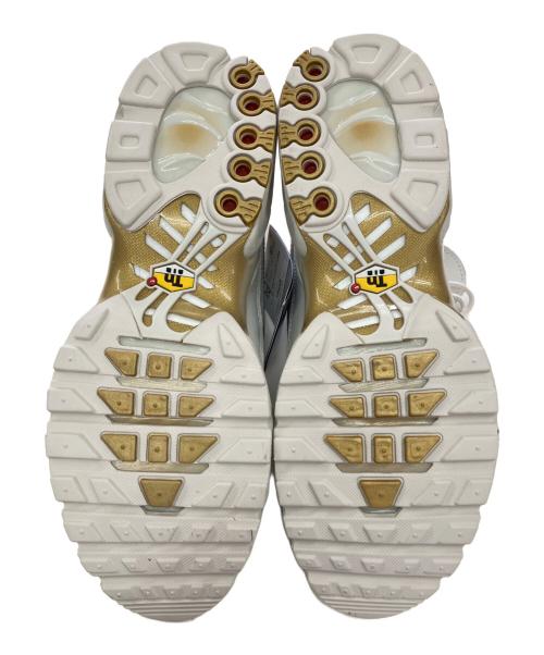 NIKE（ナイキ）NIKE (ナイキ) AIR MAX PLUS TIEMPO METALLIC GOLD サイズ:28 未使用品の古着・服飾アイテム