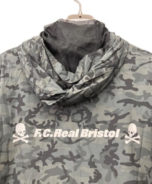 NIKE（ナイキ）NIKE (ナイキ) F.C.Real Bristol (エフシーレアルブリストル) Mastermind JAPAN (マスターマインド ジャパン) スカルカモナイロンパーカー グレー サイズ:Mの古着・服飾アイテム