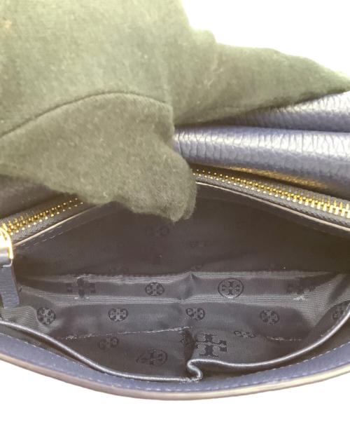 TORY BURCH（トリーバーチ）TORY BURCH (トリーバーチ) Britten Flap Shoulder Bag ネイビーの古着・服飾アイテム