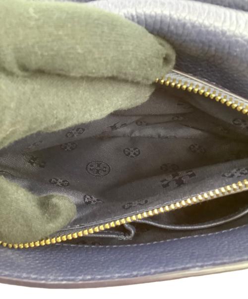 TORY BURCH（トリーバーチ）TORY BURCH (トリーバーチ) Britten Flap Shoulder Bag ネイビーの古着・服飾アイテム