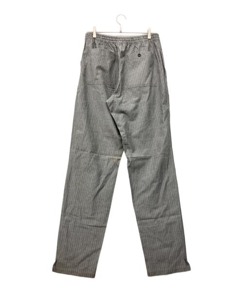 Yohji Yamamoto pour homme（ヨウジヤマモト プールオム）Yohji Yamamoto pour homme (ヨウジヤマモト プールオム) 筆記体タグ 丸文字タグ ストライプイージーパンツ グレー サイズ:Mの古着・服飾アイテム