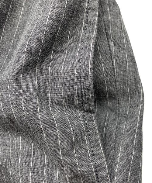 Yohji Yamamoto pour homme（ヨウジヤマモト プールオム）Yohji Yamamoto pour homme (ヨウジヤマモト プールオム) 筆記体タグ 丸文字タグ ストライプイージーパンツ グレー サイズ:Mの古着・服飾アイテム
