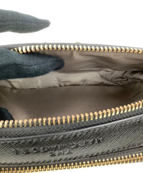 MARC JACOBS（マークジェイコブス）MARC JACOBS (マークジェイコブス) THE SNAPSHOT LEATHER CAMERA BAG ベージュ×ブラックの古着・服飾アイテム