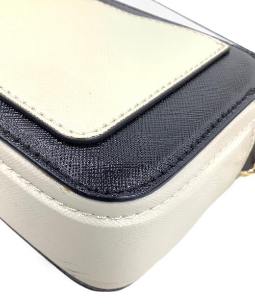 MARC JACOBS（マークジェイコブス）MARC JACOBS (マークジェイコブス) THE SNAPSHOT LEATHER CAMERA BAG ベージュ×ブラックの古着・服飾アイテム