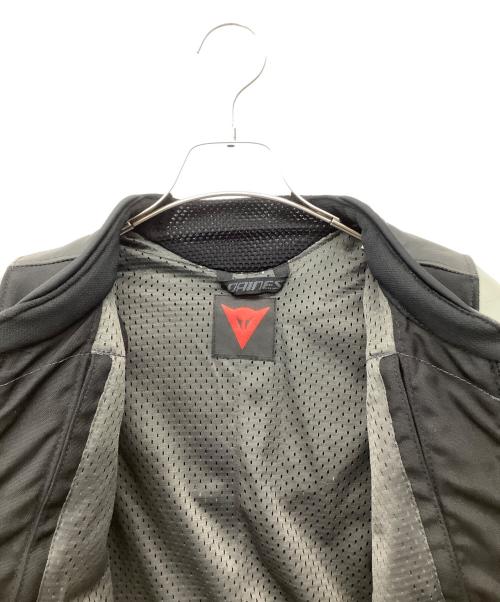 DAINESE（ダイネーゼ）DAINESE (ダイネーゼ) Avro 4 LEATHER 2PCS SUIT サイズ:48(M）の古着・服飾アイテム