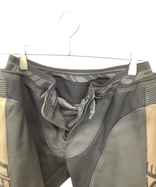 DAINESE（ダイネーゼ）DAINESE (ダイネーゼ) Avro 4 LEATHER 2PCS SUIT サイズ:48(M）の古着・服飾アイテム