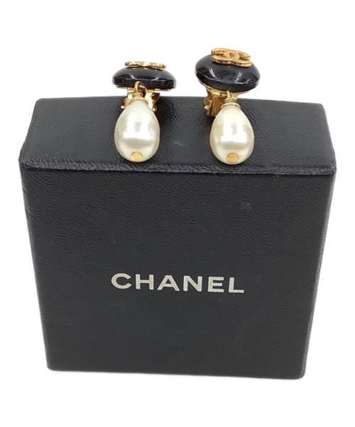 CHANEL（シャネル）CHANEL (シャネル) ココマークパールドロップイヤリング ブラック×ゴールドの古着・服飾アイテム