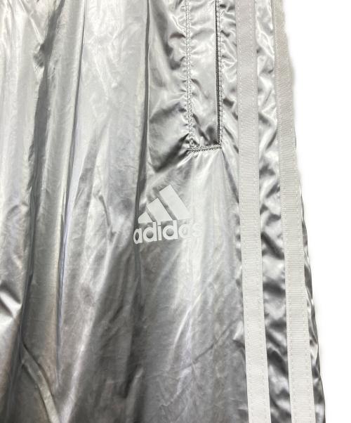 adidas（アディダス）adidas (アディダス) ジャージパンツ シルバー サイズ:L 未使用品の古着・服飾アイテム