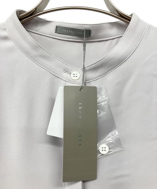 theory luxe（セオリーリュクス）theory luxe (セオリーリュクス) Marvine Jenna Blouse ライトグレー サイズ:32 未使用品の古着・服飾アイテム