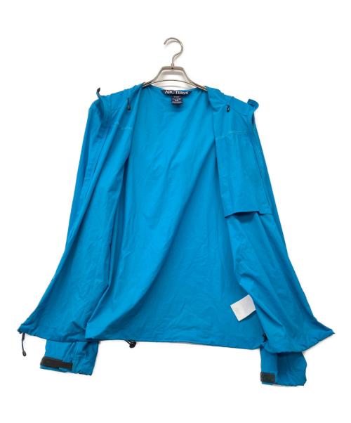 ARC'TERYX（アークテリクス）ARC'TERYX (アークテリクス) ナイロンジャケット ブルー サイズ:Mの古着・服飾アイテム