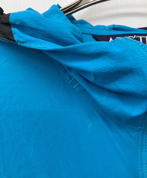 ARC'TERYX（アークテリクス）ARC'TERYX (アークテリクス) ナイロンジャケット ブルー サイズ:Mの古着・服飾アイテム