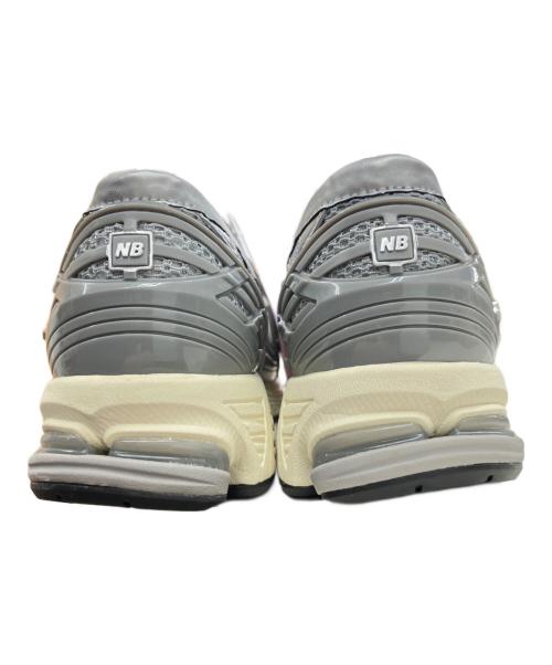 NEW BALANCE（ニューバランス）NEW BALANCE (ニューバランス) U1906LAE LOAFER Silver, Grey サイズ:28 未使用品の古着・服飾アイテム