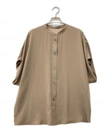 theory luxe（セオリーリュクス）の古着「バックサテンショートスリーブブラウス - Amia N - Flow」｜ライトモスブラウン