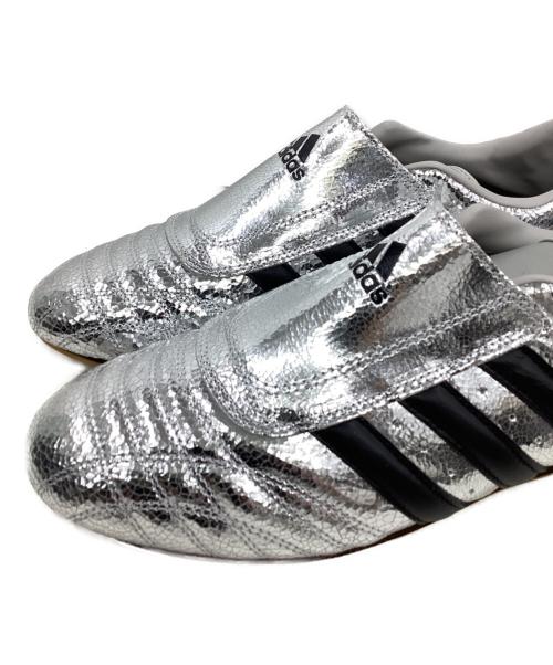 adidas（アディダス）adidas (アディダス) Taekwondoスニーカー シルバー サイズ:28の古着・服飾アイテム