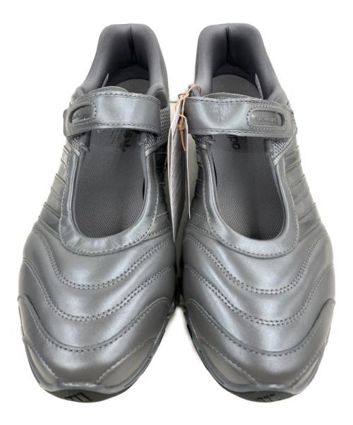 adidas（アディダス）adidas (アディダス) Taqwa Bint Ali MEGARIDE MARY-JANEスニーカー グレー サイズ:28 未使用品の古着・服飾アイテム