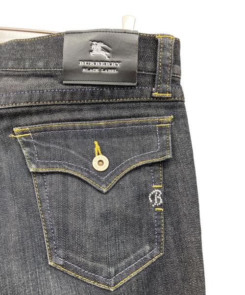 BURBERRY BLACK LABEL（バーバリーブラックレーベル）BURBERRY BLACK LABEL (バーバリーブラックレーベル) ラインストーンデニムパンツ インディゴ サイズ:82の古着・服飾アイテム