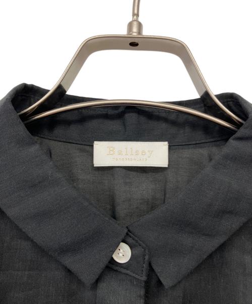 BALLSEY（ボールジィ）BALLSEY (ボールジィ) スムースラミー ハーフスリーブブラウス ブラック サイズ:36 未使用品の古着・服飾アイテム