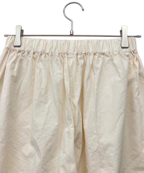 yoli（ヨリ）Yoli (ヨリ) コットンテーパードパンツ ベージュ サイズ:1の古着・服飾アイテム