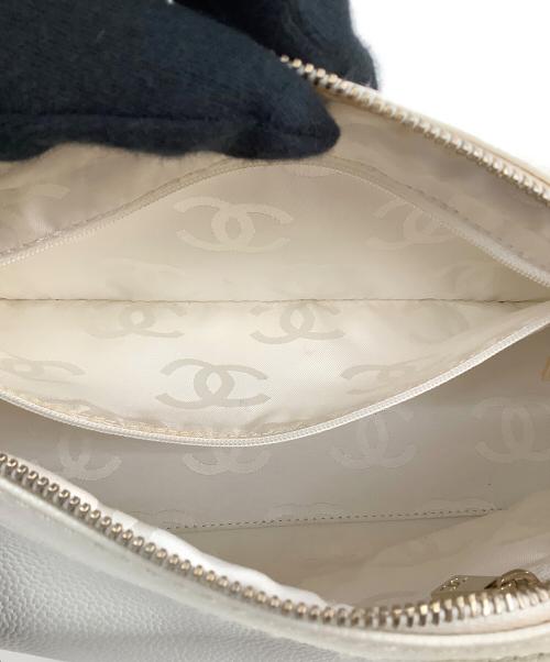 CHANEL（シャネル）CHANEL (シャネル) ショートストラップワンショルダーバッグ ホワイトの古着・服飾アイテム