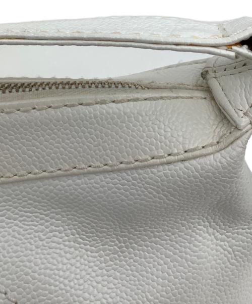 CHANEL（シャネル）CHANEL (シャネル) ショートストラップワンショルダーバッグ ホワイトの古着・服飾アイテム