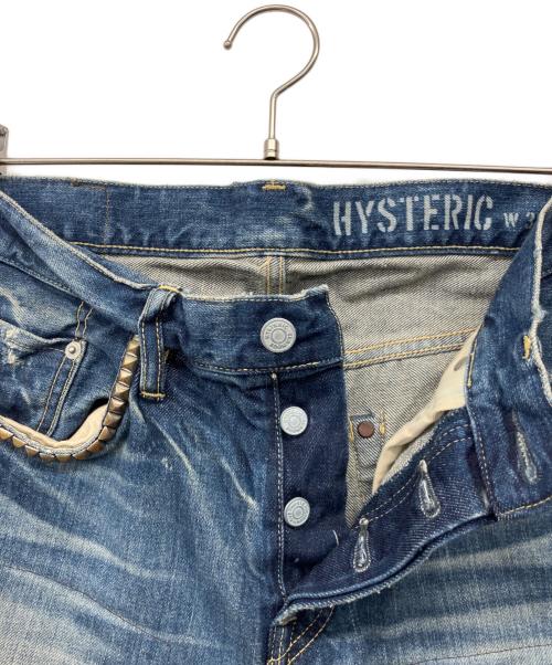 Hysteric Glamour（ヒステリックグラマー）Hysteric Glamour (ヒステリックグラマー) パッチワーク スタッズ クラッシュ加工ダメージジーンズ インディゴ サイズ:81cm(W32)の古着・服飾アイテム