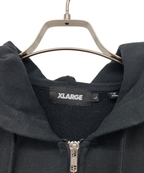 X-LARGE（エクストララージ）X-LARGE (エクストララージ) ENBOSSED OG BOX ZIP UP HOODED SWEATSHIRT ブラック サイズ:Lの古着・服飾アイテム