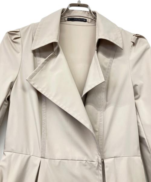 FOXEY NEWYORK（フォクシーニューヨーク）FOXEY NEWYORK (フォクシーニューヨーク) ストレッチタフタ トレンチコート ベージュ サイズ:40の古着・服飾アイテム
