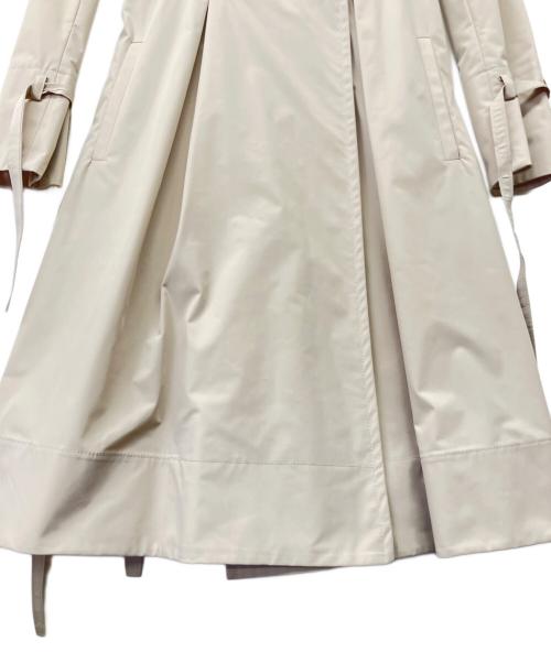 FOXEY NEWYORK（フォクシーニューヨーク）FOXEY NEWYORK (フォクシーニューヨーク) ストレッチタフタ トレンチコート ベージュ サイズ:40の古着・服飾アイテム
