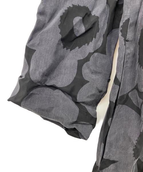 marimekko（マリメッコ）marimekko (マリメッコ) MAISOL UNIKKO DRESS MEKKO CLASSIC UNIKKO CUPRO グレー サイズ:34 未使用品の古着・服飾アイテム