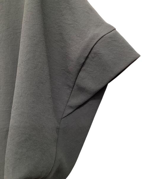 UNTITLED（アンタイトル）UNTITLED (アンタイトル) ノースリーブブラウス グレー サイズ:2の古着・服飾アイテム