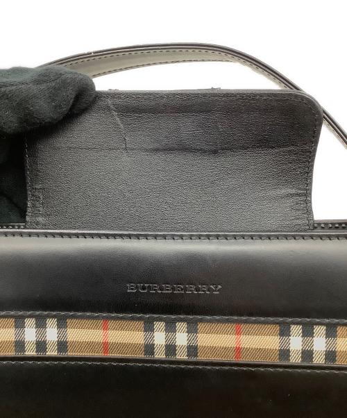 BURBERRY（バーバリー）BURBERRY (バーバリー) ワンショルダーバッグ ブラックの古着・服飾アイテム