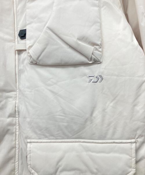 DAIWA（ダイワ）DAIWA (ダイワ) ダウンジャケット アイボリー サイズ:XL 未使用品の古着・服飾アイテム
