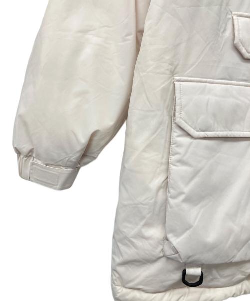 DAIWA（ダイワ）DAIWA (ダイワ) ダウンジャケット アイボリー サイズ:XL 未使用品の古着・服飾アイテム