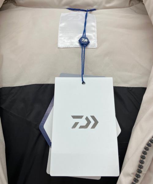 DAIWA（ダイワ）DAIWA (ダイワ) ダウンジャケット アイボリー サイズ:XL 未使用品の古着・服飾アイテム